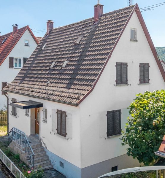 Einfamilienhaus mit großem Garten und viel Potenzial in schönster Aussichtslage von Schorndorf